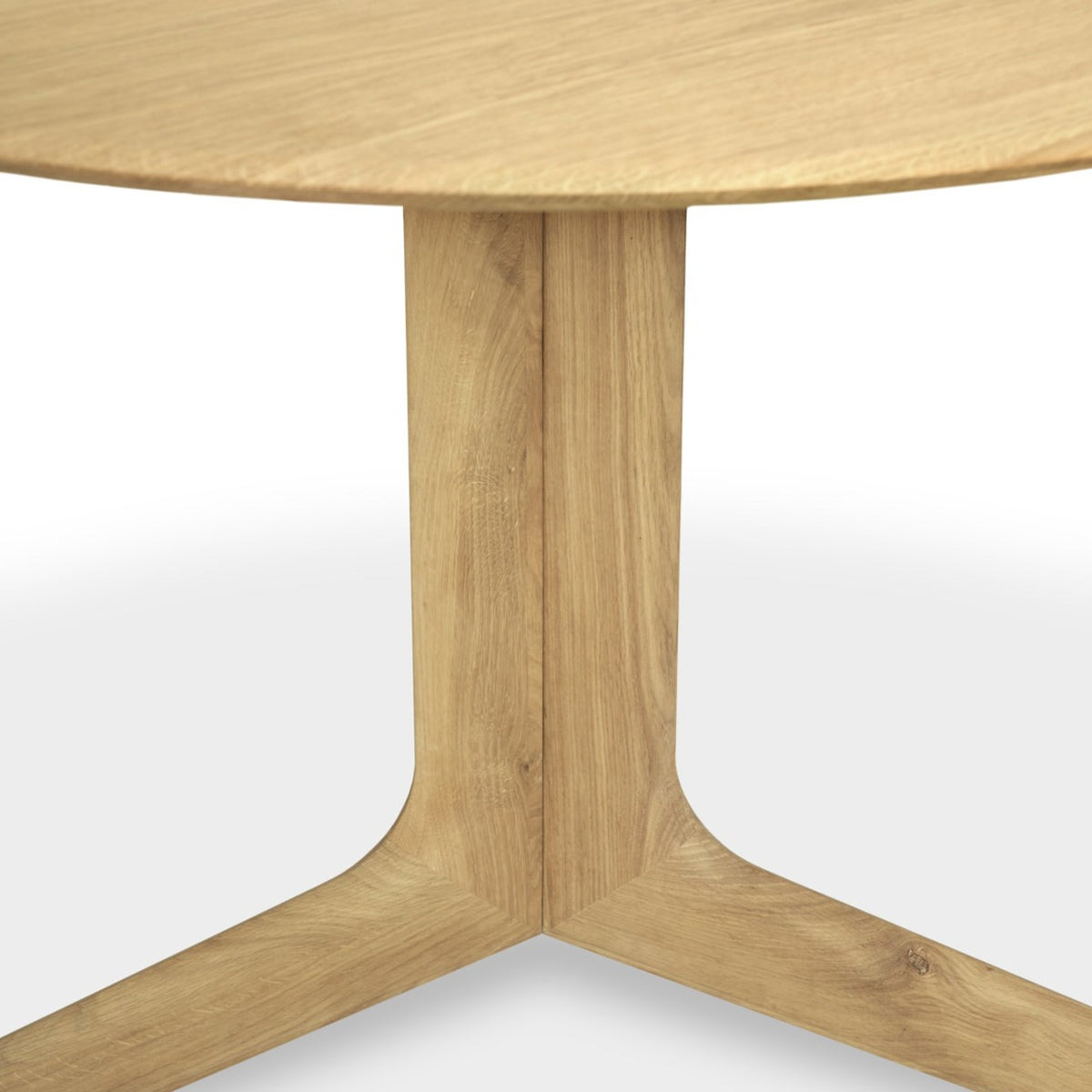Corto Dining Table Round Stylegarage