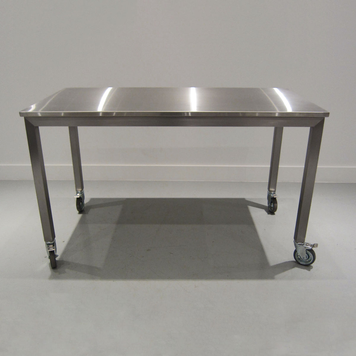 Hightop Work Table – Stylegarage