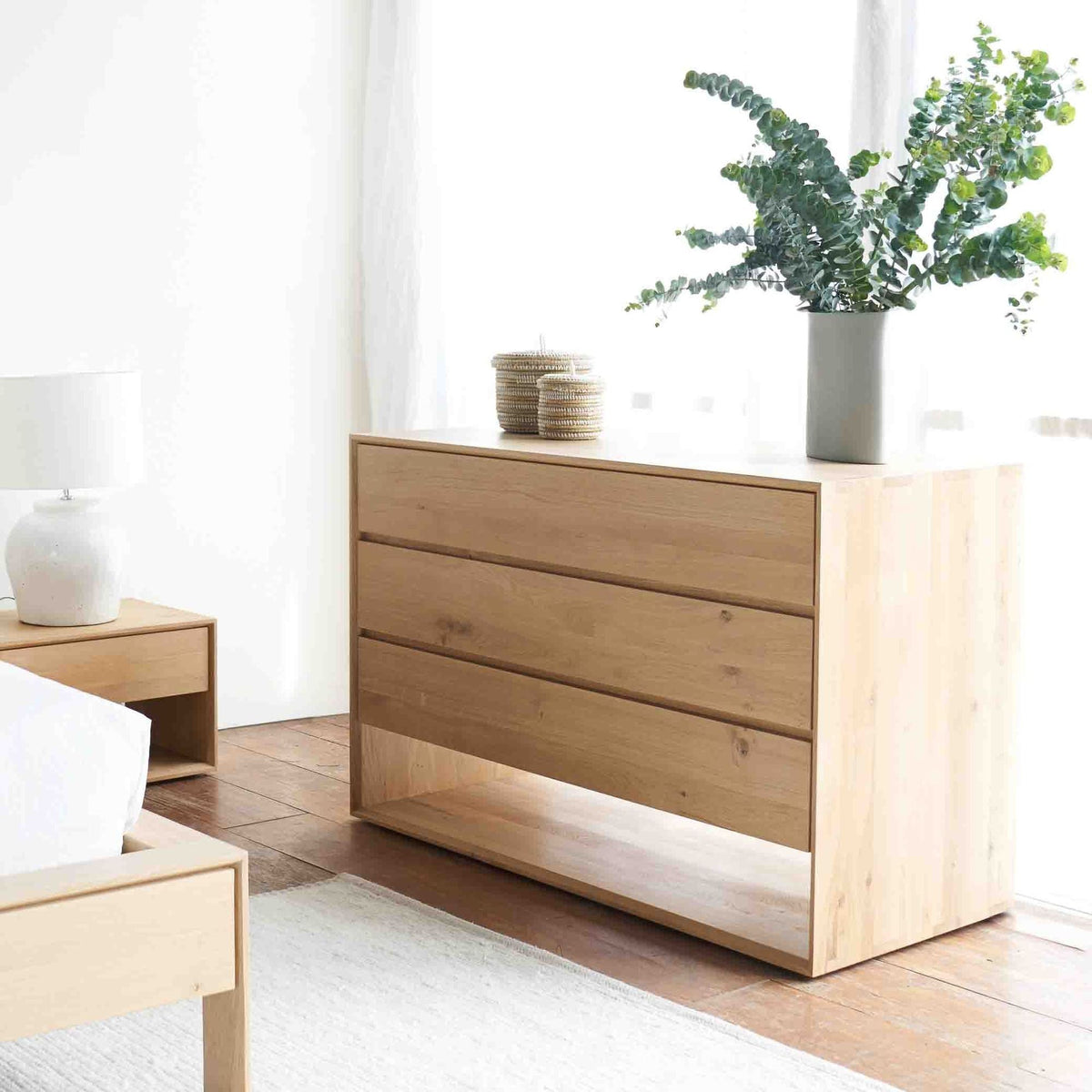 Cheap scandinavian shop chest of drawers
