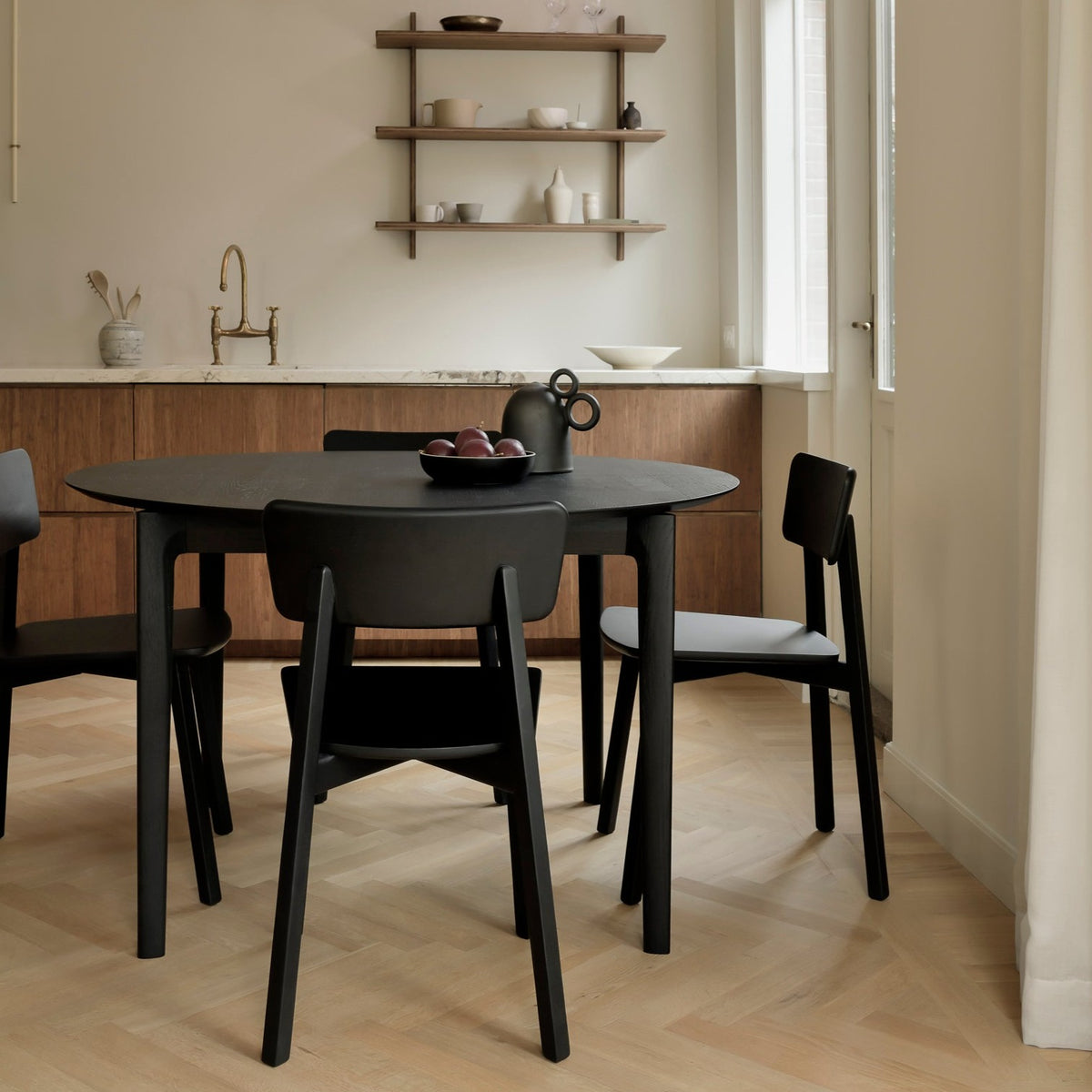 Bok Round Extendable Table Stylegarage