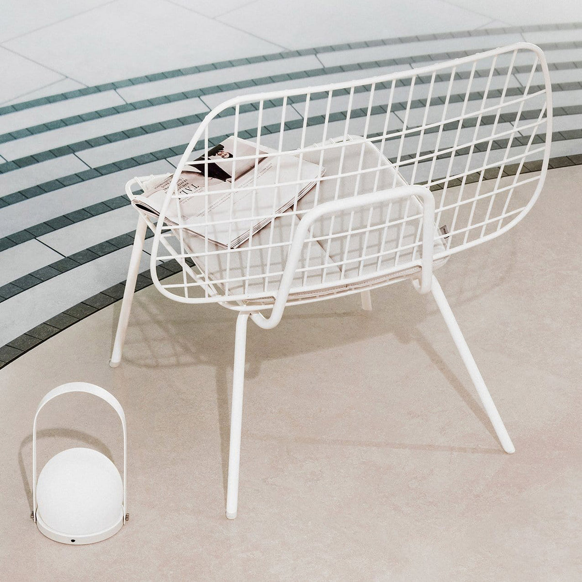 WM String Lounge Chair Stylegarage