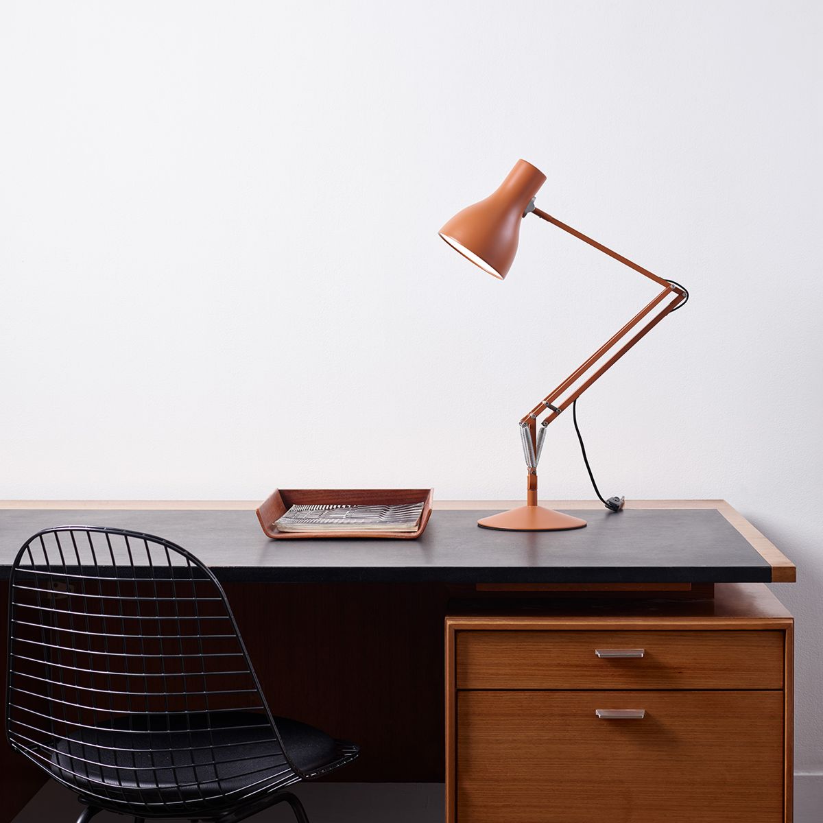 Type 75 Desk Lamp Margaret Howell Edition – Stylegarage